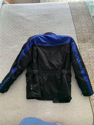 Chaqueta Honda motorista negra y azul