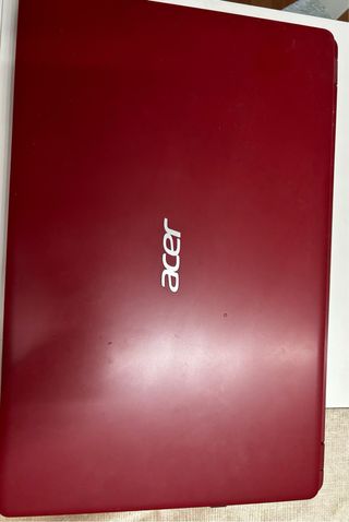 Computer portatile Acer Aspire 3 rosso
