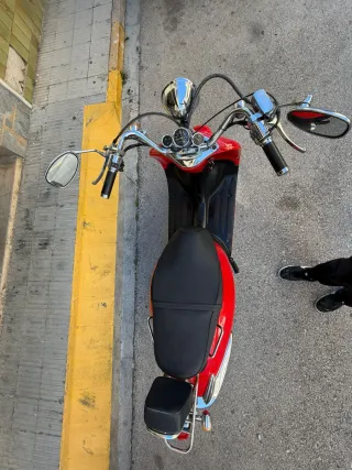 Moto Znen 49cc roja
