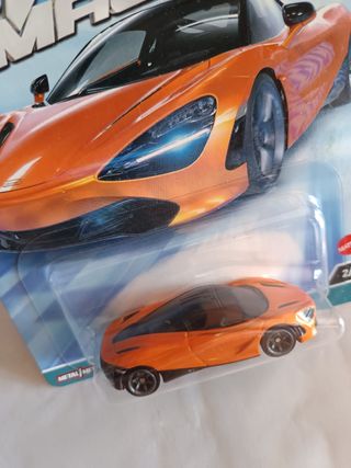 Hot Wheels McLaren 765LT Premium