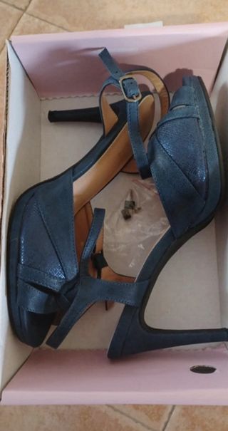 Sandalias de tacón azul marino número 40