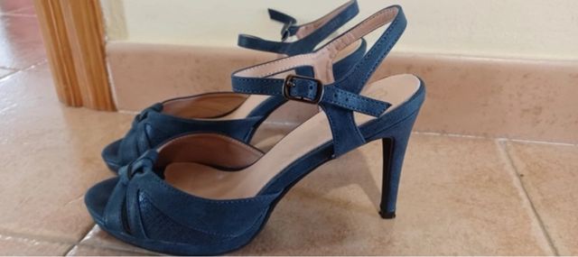 Sandalias de tacón azul marino número 40