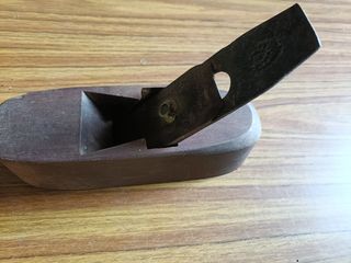 Cepillo carpintero antiguo