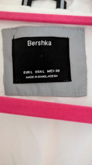 Chaqueta blanca Bershka 