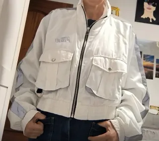 Chaqueta blanca Bershka