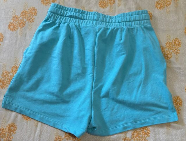 Shorts turquesa deportivos