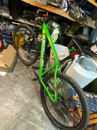 Bicicleta Montaña Specialized
RockHopper 29”

