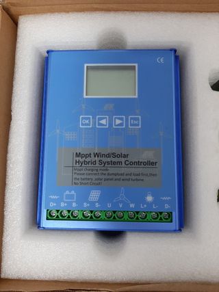 Controlador híbrido solar-eólico MPPT