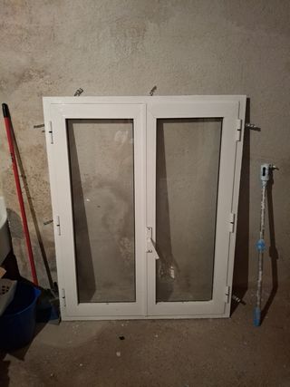 Ventana blanca PVC doble 100x130