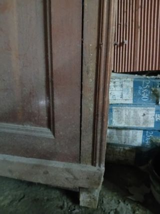 Puerta madera maciza 2,80mx120 falta limpiar aprox