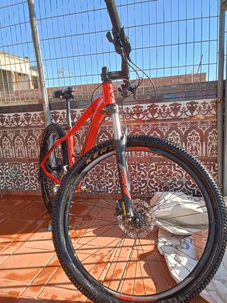 Bicicleta Orbea 27.5 roja