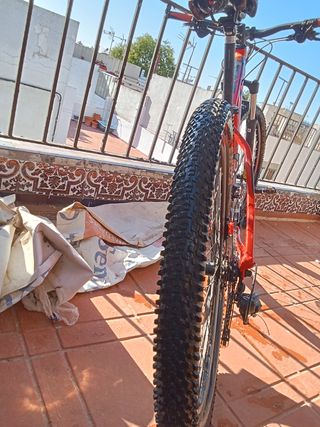 Bicicleta Orbea 27.5 roja