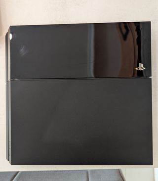 PS4 + 3 mandos y 9 juegos