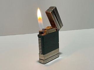 Accendino Vintage Elegante