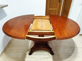 Mesa comedor extensible redonda. Pino macizo