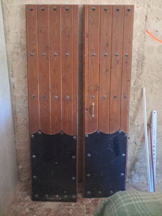 Puertas madera maciza