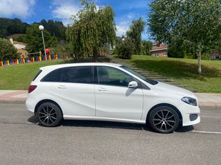 Mercedes-Benz Clase B 220d 177cv SPORT AUTOMATICO 