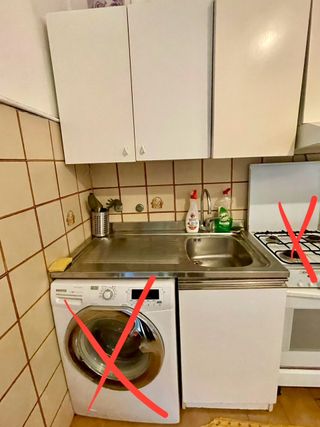 Cucina con cappa senza elettrodomestici