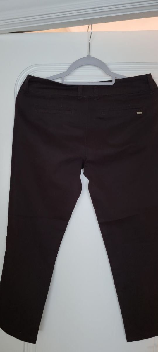 Pantalones Mango marrón