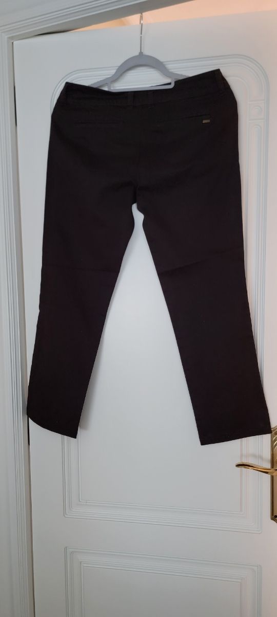 Pantalones Mango marrón