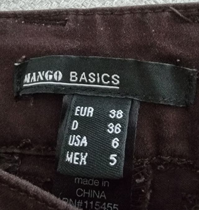 Pantalones Mango marrón