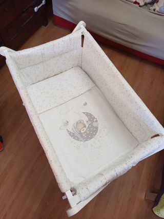 Minicuna blanca estrellas
