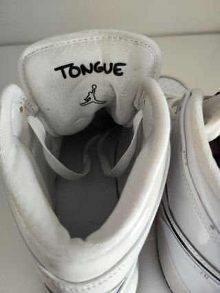 Zapatillas Nike Jordan 1 Mid blancas 40