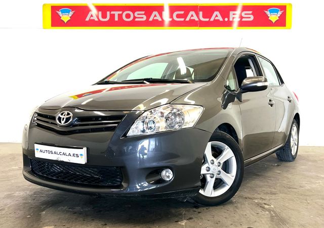 Toyota Auris 2011
