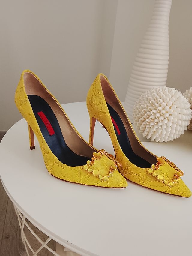 Salones Carolina Herrera amarillos