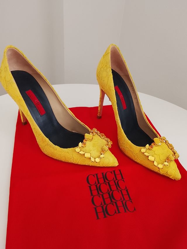 Salones Carolina Herrera amarillos