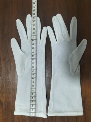 Guantes blancos vintage