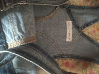 Vestido vaquero azul tipo peto.166 cm.