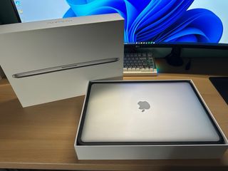 MacBook Pro 15" Retina 2015 con caja original
