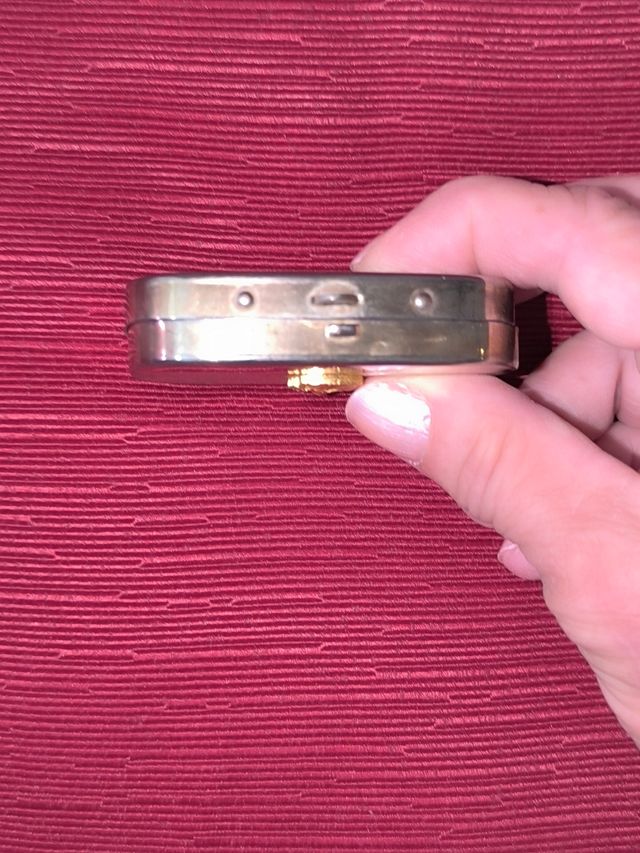 Cajita metalica dorada y plateada