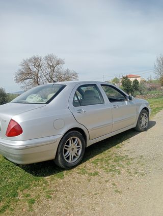 Lancia Lybra 2004
