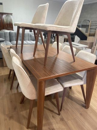 CONJUNTO DE MESA + 8 SILLAS COMO NUEVA!! ENVIOS!!