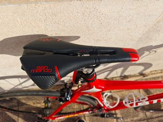 Bicicleta carretera Btwin FC 700 roja