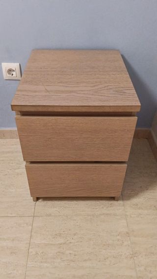 Cama Malm IKEA + 2 mesillas