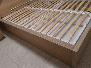 Cama Malm IKEA + 2 mesillas