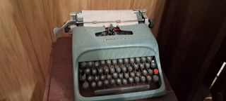 Máquina escribir Olivetti Studio 44