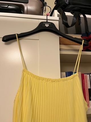 Vestito Twinset giallo plissettato