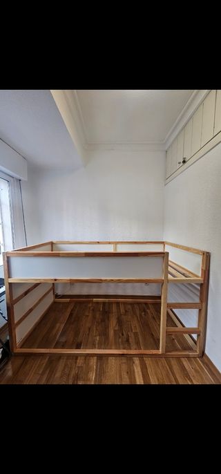 Cama Alta IKEA madera, perfecto estado. Casi nueva