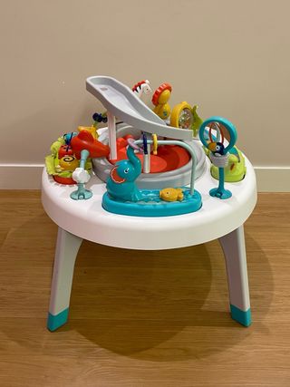 Mesa de actividades bebé
