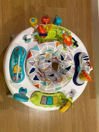 Mesa de actividades bebé
