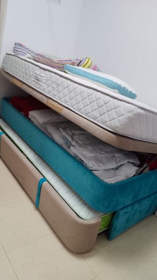 Cama nido infantil beige y turquesa
