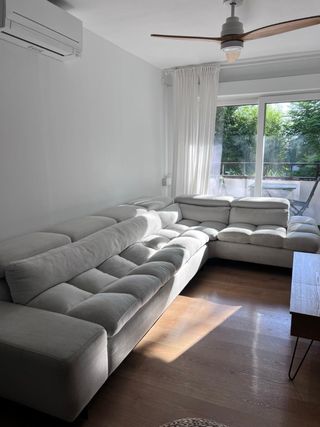 Sofá chaise longue beige