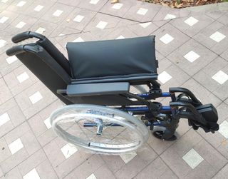Silla de ruedas plegable Breezy Premium NUEVA