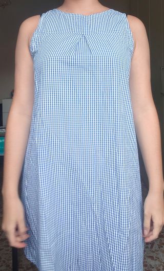 Vestito estivo a righe blu e bianco