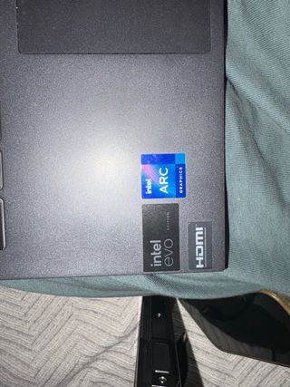 Portátil MSI 1Tb - Negro