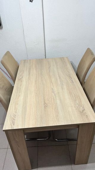 Conjunto 2 mesas elegantes – comedor y salón”